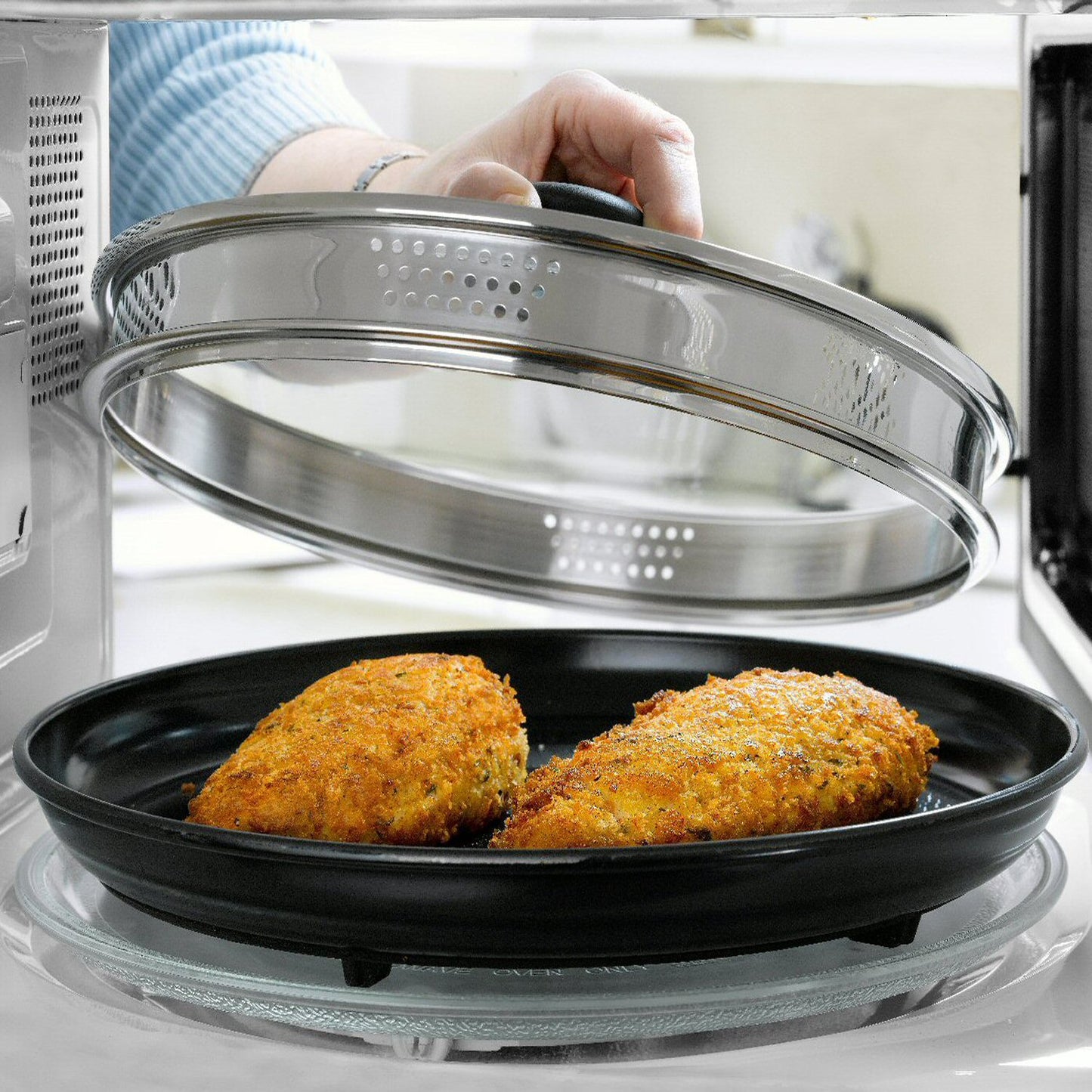 Crisper and Lid with Chicken Tenders